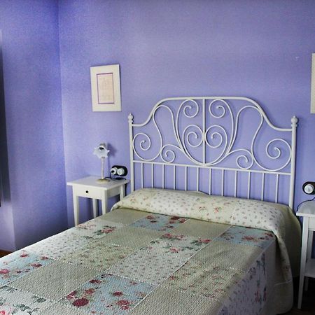 Escuelas De Fuentes Вилавичоза Екстериор снимка